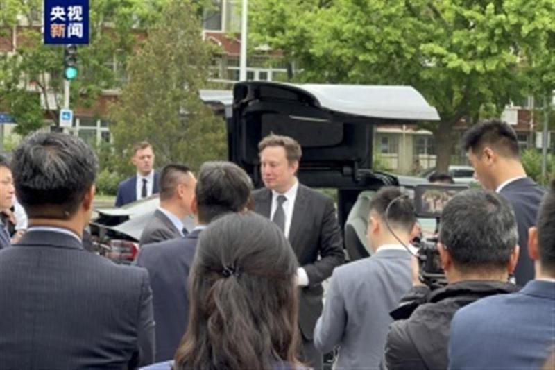 马斯克称未来所有汽车都将是电动的 马斯克称未来所有汽车都将是电动的